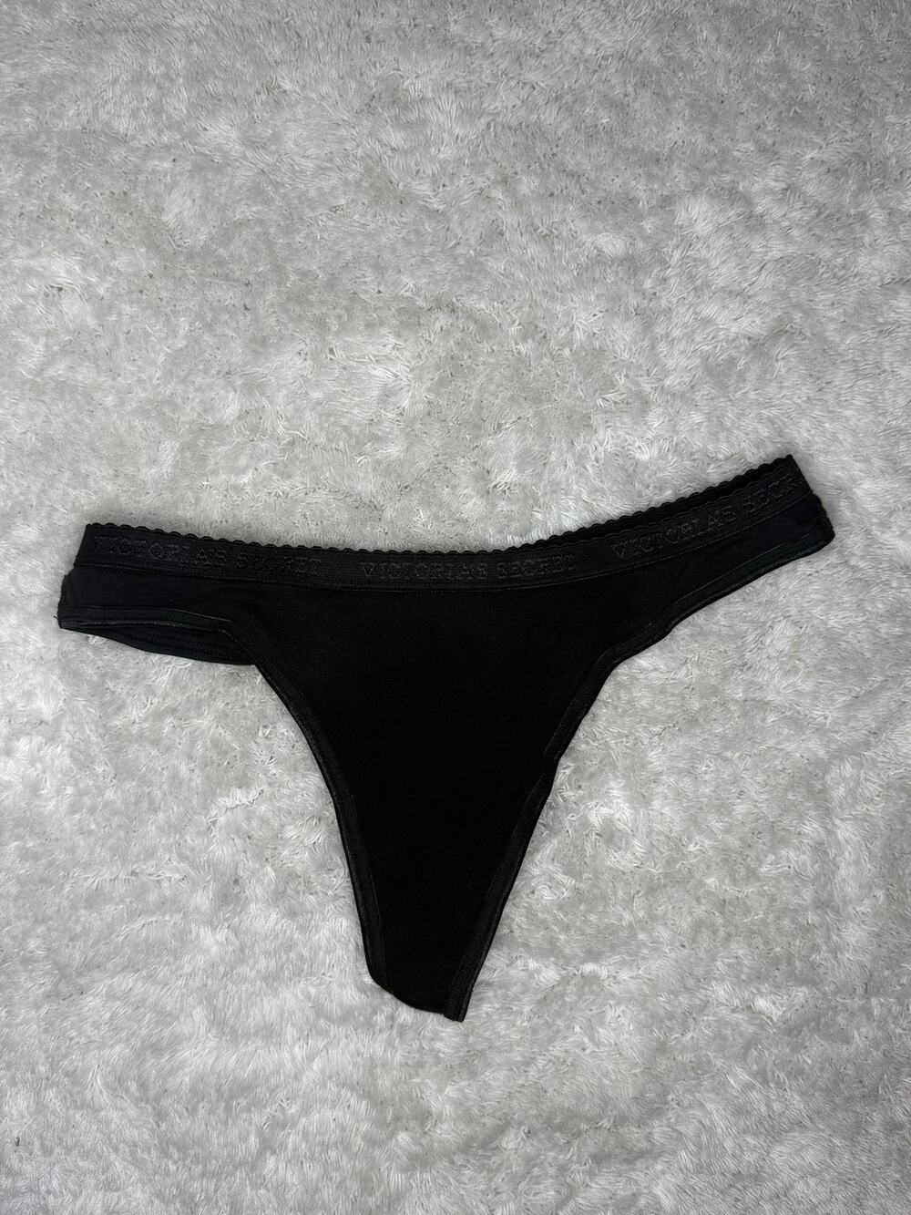Victoria’s Secret Low Rise Thong Black Cotton Logo Waist Medium 2004